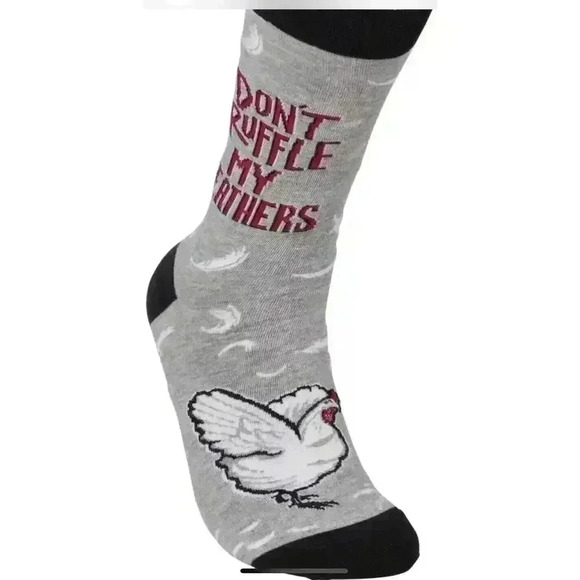 Primitives By Kathy Socks LOL Don't Ruffle My Feathers Funny Chicken Rooster Hen - Picture 2 of 2